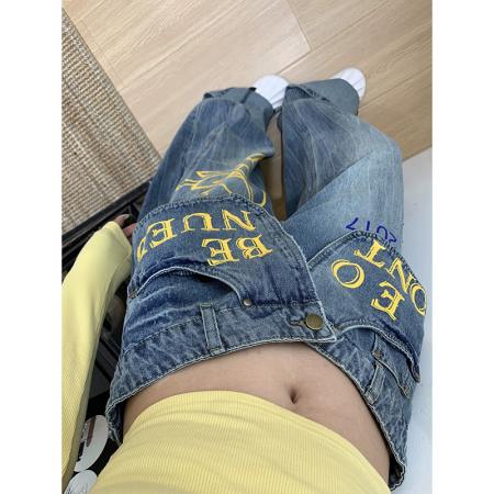 FA45799# 设计感双腰搭片字母印花牛仔裤女秋季美式水洗显瘦弯刀阔腿裤 服裝批發女裝批發服飾貨源
