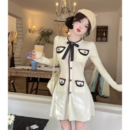 FA45848# 新年女圆领针织连衣裙甜美收腰A字裙秋冬显瘦毛衣打底裙 服裝批發女裝批發服飾貨源