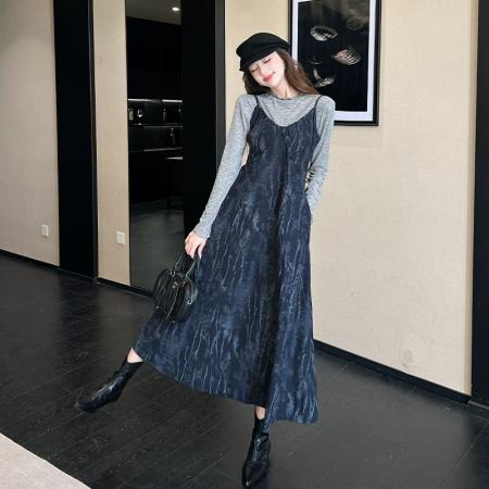 FA45857# 秋冬新款韩版时尚气质百搭显瘦打底衫+吊带连衣裙两件套 服裝批發女裝批發服飾貨源