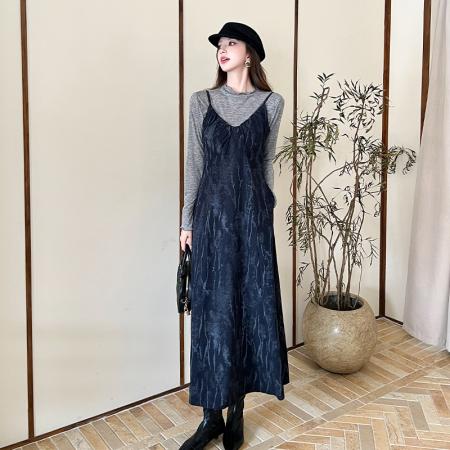 FA45857# 秋冬新款韩版时尚气质百搭显瘦打底衫+吊带连衣裙两件套 服裝批發女裝批發服飾貨源