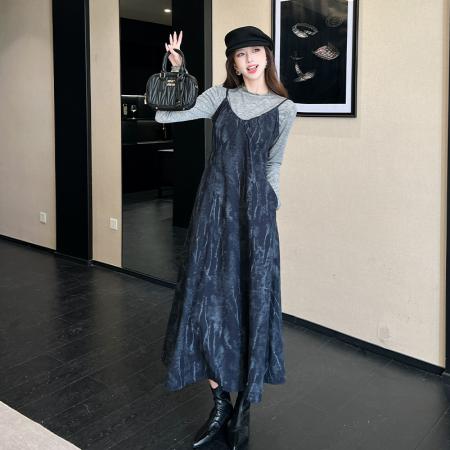 FA45857# 秋冬新款韩版时尚气质百搭显瘦打底衫+吊带连衣裙两件套 服裝批發女裝批發服飾貨源