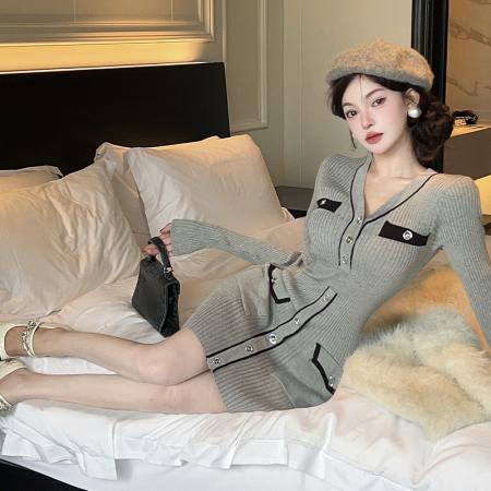 FA45859# 小个子高级灰色针织连衣裙秋冬法式气质收腰显瘦修身毛衣裙女 服裝批發女裝批發服飾貨源