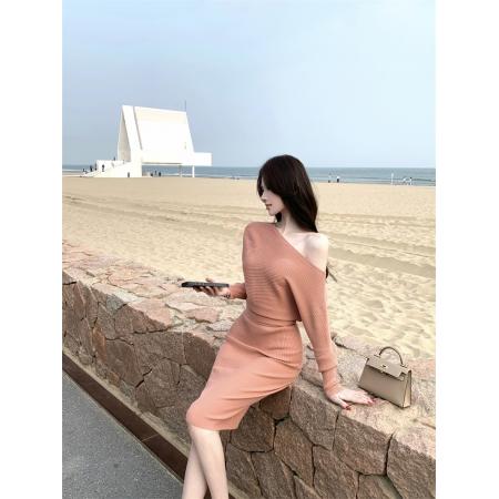 FA45865# 微醺玫瑰不规则斜肩针织连衣裙柔软舒适弹力包臀裙女 服裝批發女裝批發服飾貨源