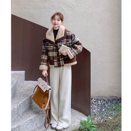 FA45871# 小众设计感羊羔毛拼接格纹毛呢外套女冬季夹棉新款呢大衣 服裝批發女裝批發服飾貨源