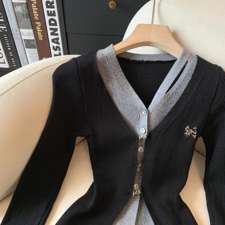 FA45911# 韩版复古独特别致v领修身长袖毛衣针织假两件开衫上衣女 服裝批發女裝批發服飾貨源