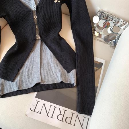 FA45911# 韩版复古独特别致v领修身长袖毛衣针织假两件开衫上衣女 服裝批發女裝批發服飾貨源