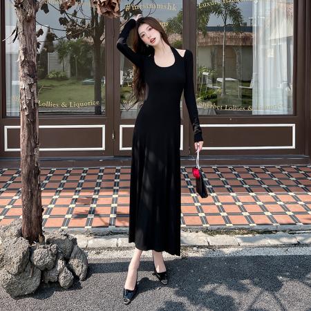 FA45963# 法式黑色纯欲挂脖小众设计连衣裙秋冬长袖修身显瘦气质长裙 服裝批發女裝批發服飾貨源