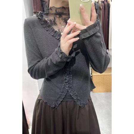 FA45990# 秋冬花瓣设计网纱拼接V领假两件长袖修身气质打底衫女 服裝批發女裝批發服飾貨源