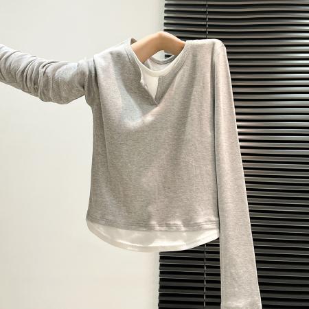 FA46026# 撞色假两件正肩长袖T恤女秋冬设计感修身短款打底衫内搭 服裝批發女裝批發服飾貨源