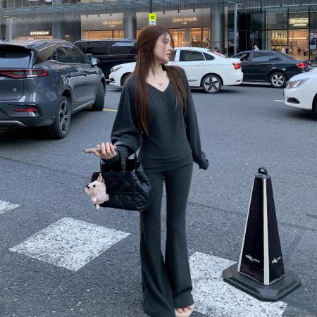 FA46077# 两件套ootd穿搭套装女冬季松弛感V领上衣+阔腿休闲裤两件套 服裝批發女裝批發服飾貨源