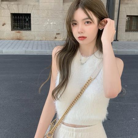 FA46120# 毛毛吊带小背心女秋冬内搭仿貂绒毛保暖打底外穿短款辣妹无袖上衣 服裝批發女裝批發服飾貨源