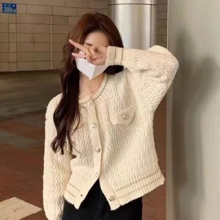 FA46288# 韩国慵懒风针织衫秋冬新款女气质百搭设计感小众短款毛衣开衫外套 服裝批發女裝批發服飾貨源