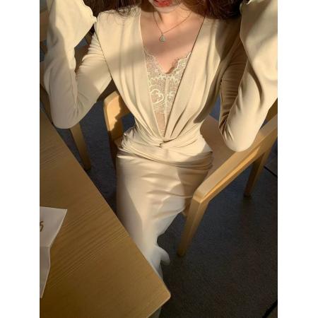 FA46363# 奢裁设计感针织蕾丝花边深V领扭结收腰连衣裙 服裝批發女裝批發服飾貨源