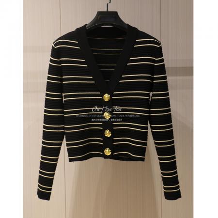 FA46370# 法式小香风V领黑金条纹金色扣针织开衫上衣半身裙两件套套装早秋 服裝批發女裝批發服飾貨源