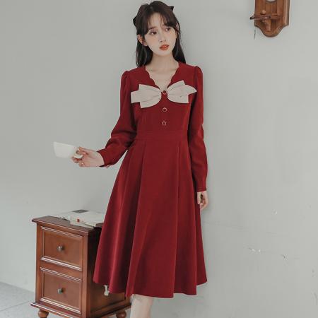 FA46443# 红色蝴蝶结V领连衣裙秋冬新款女装法式复古气质中长裙子 服裝批發女裝批發服飾貨源