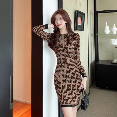 FA46481# 秋冬新款修身显瘦经典老花长袖针织连衣裙女收腰包臀连衣裙