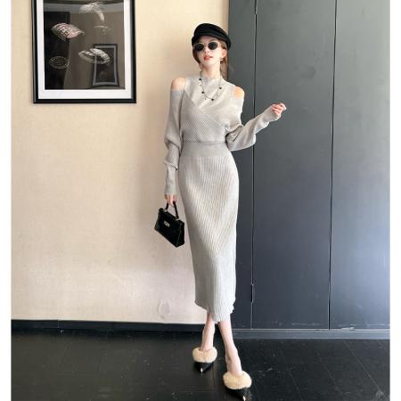 FA46610# 法式小资气质灰色假两件露肩高领针织连衣裙女修身慵懒松弛感长裙