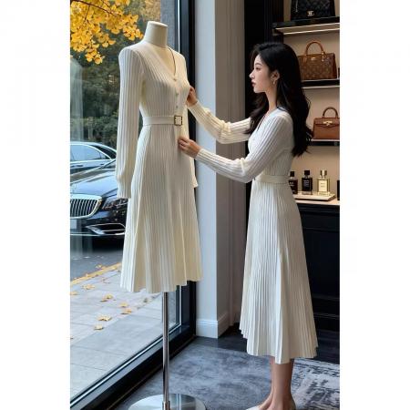 FA46630# 韩国正式场合通勤气质女神范仙女白色V领针织毛衣连衣裙打底长裙