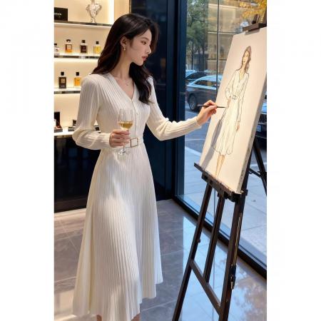 FA46630# 韩国正式场合通勤气质女神范仙女白色V领针织毛衣连衣裙打底长裙