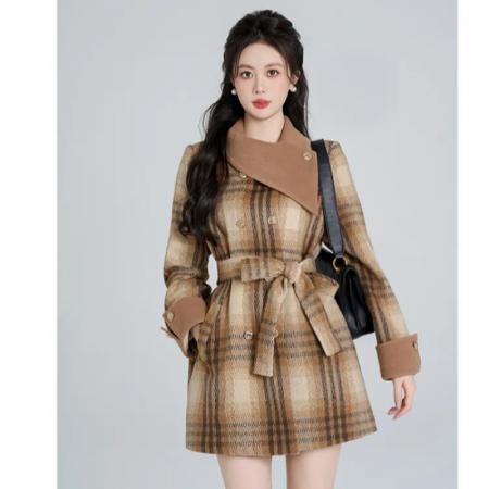 FA46643# 卡其色富家千金风格子毛呢外套女冬季高级感法式收腰漂亮流行大衣