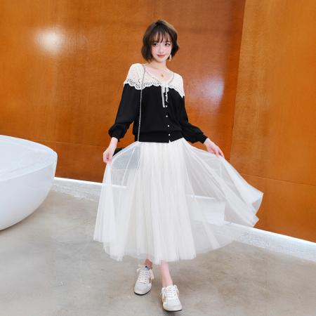 FA46652# 气质蕾丝拼接衫新款时尚重工镶钻镂空v领上衣