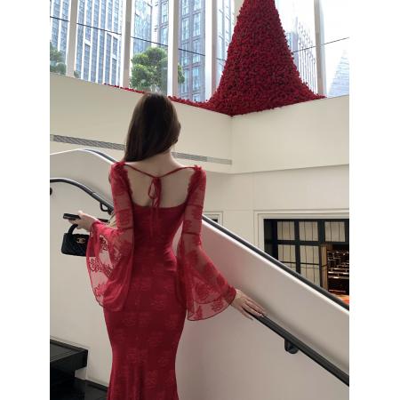 FA46854# 模特新款气质性感蕾丝方领喇叭袖包臀连衣裙 服裝批發女裝批發服飾貨源