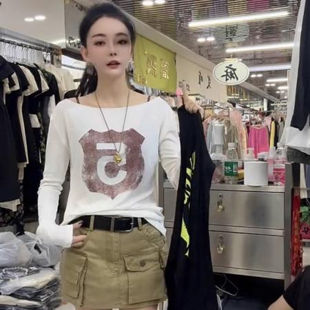 FA46862# 夏季新款一字领时髦字母印花长袖T恤女小众宽松显瘦两穿上衣 服裝批發女裝批發服飾貨源