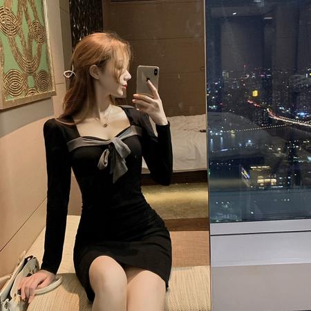 FA46717# 秋季新品纯欲风绑带蝴蝶结后背镂空性感包臀连衣裙长袖  服裝批發女裝批發服飾貨源