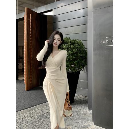 FA46754# 咖色v领仿羊绒褶皱连衣裙女气质收腰长裙长袖开叉裙子  服裝批發女裝批發服飾貨源