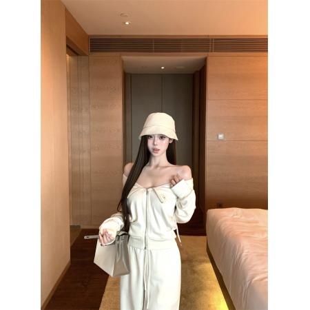 FA46755# 连帽一字肩卫衣女秋长袖短款外套直筒休闲裤套装  服裝批發女裝批發服飾貨源