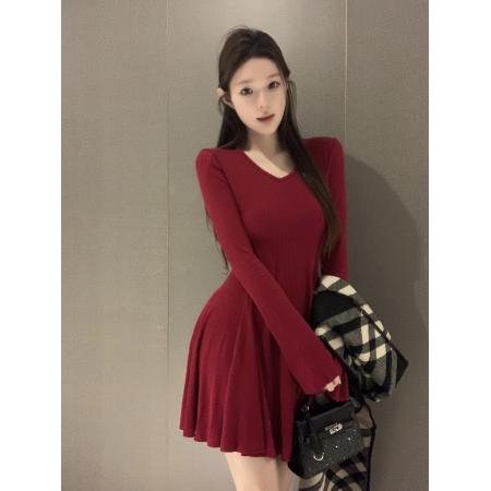 FA46784# 圣诞复古红V领喇叭袖针织连衣裙女收腰修身性感A字短裙  服裝批發女裝批發服飾貨源