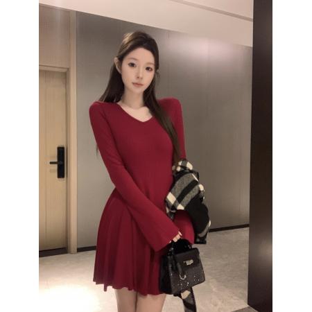 FA46784# 圣诞复古红V领喇叭袖针织连衣裙女收腰修身性感A字短裙  服裝批發女裝批發服飾貨源
