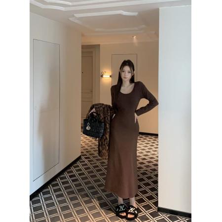 FA46789# 韩系简约方领长袖磨毛连衣裙女收腰显瘦内搭包臀长裙  服裝批發女裝批發服飾貨源