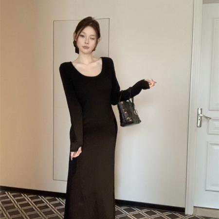 FA46789# 韩系简约方领长袖磨毛连衣裙女收腰显瘦内搭包臀长裙  服裝批發女裝批發服飾貨源