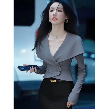 FA46879# 灰色斗篷上衣秋季新款设计感小众独特漂亮高级感收腰衬衫女  服裝批發女裝批發服飾貨源