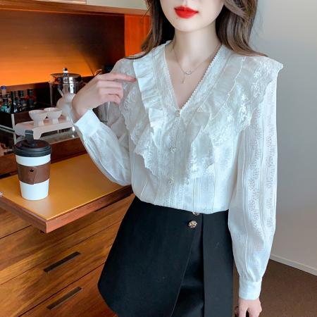 FA46921# 法式蕾丝花边v领衬衫女秋季新款韩版气质设计感蕾丝衫上衣 服裝批發女裝批發服飾貨源