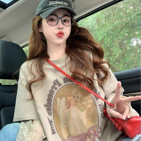 FA46927# 美式假两件长袖T恤女秋季新款复古设计感宽松慵懒风蕾丝拼接上衣 服裝批發女裝批發服飾貨源