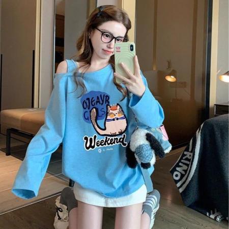 FA46928# 大码女装露肩长袖t恤新款秋季美式慵懒宽松打底衫斜肩上衣ins 服裝批發女裝批發服飾貨源