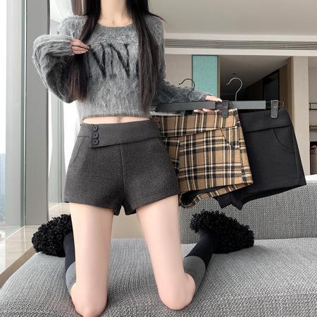 FA46943# 新款复古新款撞色格纹低腰休闲裤女秋冬别致减龄显瘦辣妹短裤 服裝批發女裝批發服飾貨源