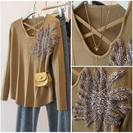 FA46981# 胖mm法式交叉领立体花朵针织衫新款设计感重工钉珠气质上衣 服裝批發女裝批發服飾貨源