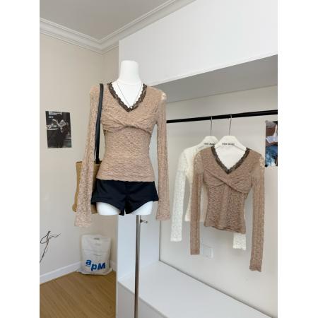 FA46983# 白水女美美蕾丝打底V领蕾丝扭结T恤女秋冬韩系温柔纯欲长袖上衣 服裝批發女裝批發服飾貨源