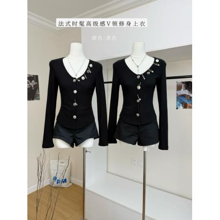 FA46989# 黑金审美法式时髦高级感V领修身显瘦针织衫上衣 服裝批發女裝批發服飾貨源