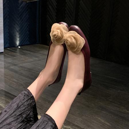 X-32846# 软皮版法式复古方头浅口单鞋女新款配裙子文艺风花朵平底鞋 鞋子批发女鞋批发货源