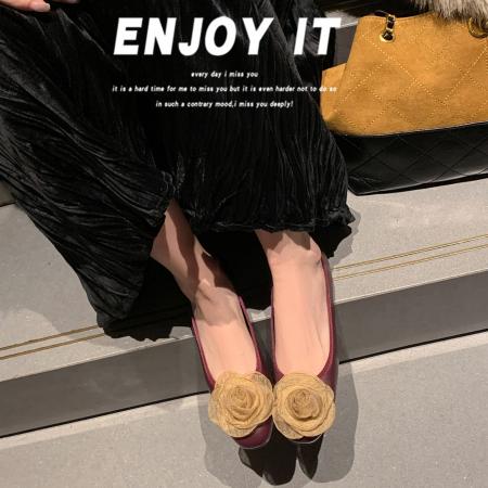 X-32846# 软皮版法式复古方头浅口单鞋女新款配裙子文艺风花朵平底鞋 鞋子批发女鞋批发货源