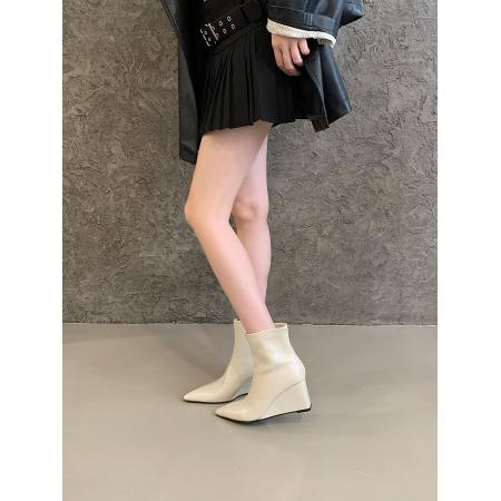 X-32860# 高级质感美拉德色系棕色尖头坡跟短靴后拉链瘦瘦靴显瘦秋冬短筒 鞋子批发女鞋批发货源