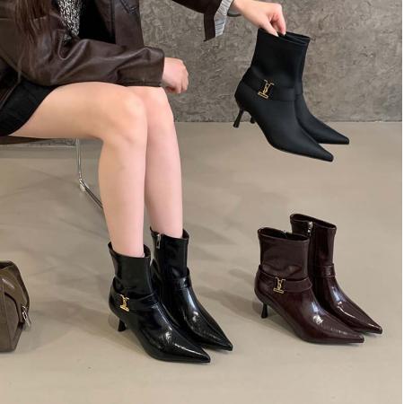 X-32868# 秋冬新款设计感尖头细跟时装靴黑色性感金属高跟瘦瘦靴女短靴 鞋子批发女鞋批发货源