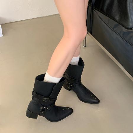 X-32877# 复古小众皮带扣短靴尖头套筒舒适粗跟靴子秋冬显瘦宽筒西部靴 鞋子批发女鞋批发货源
