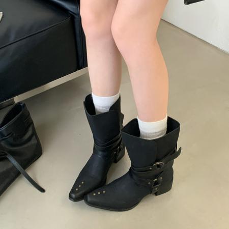 X-32877# 复古小众皮带扣短靴尖头套筒舒适粗跟靴子秋冬显瘦宽筒西部靴 鞋子批发女鞋批发货源