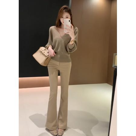 FA47175# 韩系气质V领蝙蝠袖针织衫毛衣女秋季新款小众收腰显瘦百搭短上衣  服裝批發女裝批發服飾貨源