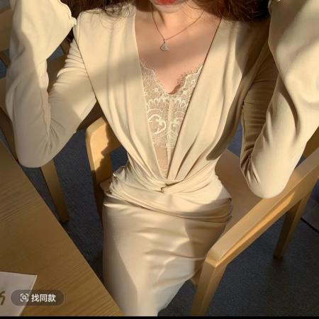 FA47181# 木子李的李柔蕾奢裁设计感针织蕾丝花边深V领扭结收腰连衣裙  服裝批發女裝批發服飾貨源